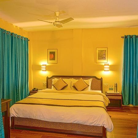 Landmark Hotels Guwahati Luaran gambar