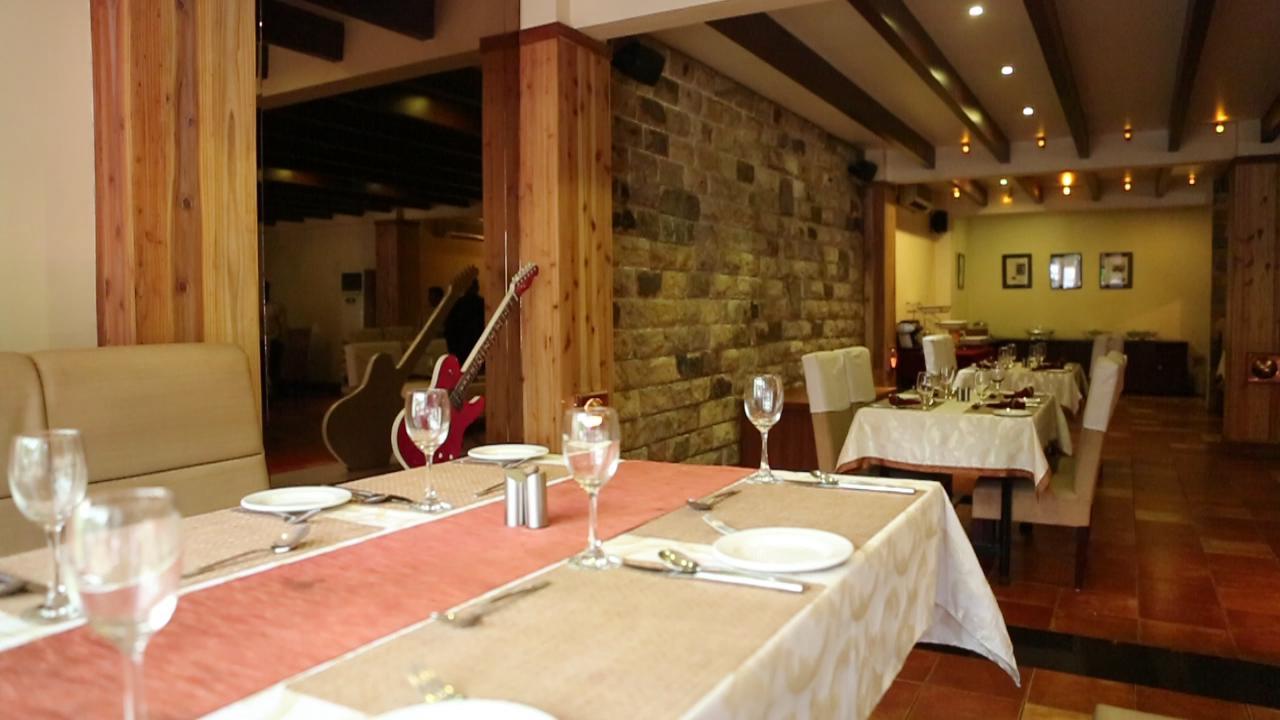 Landmark Hotels Guwahati Luaran gambar