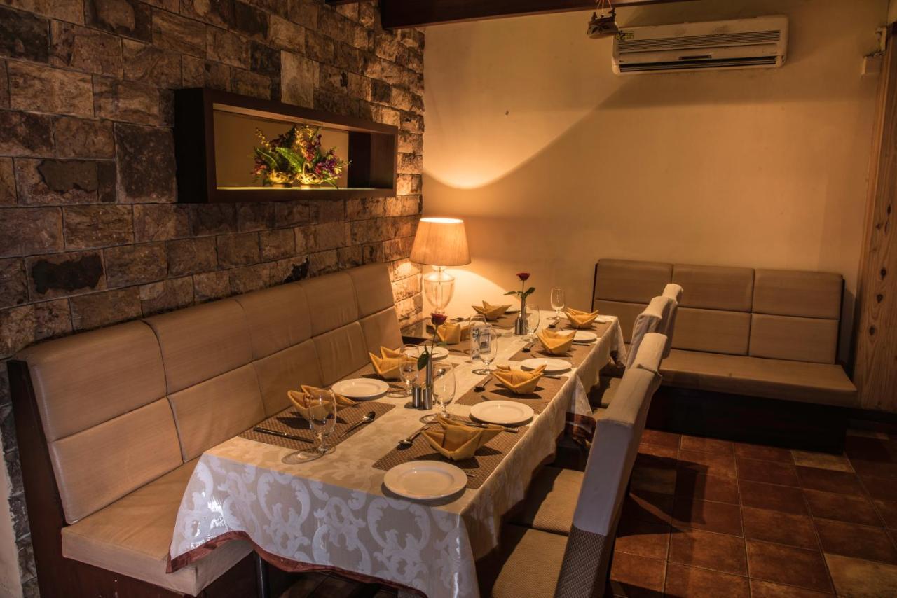Landmark Hotels Guwahati Luaran gambar